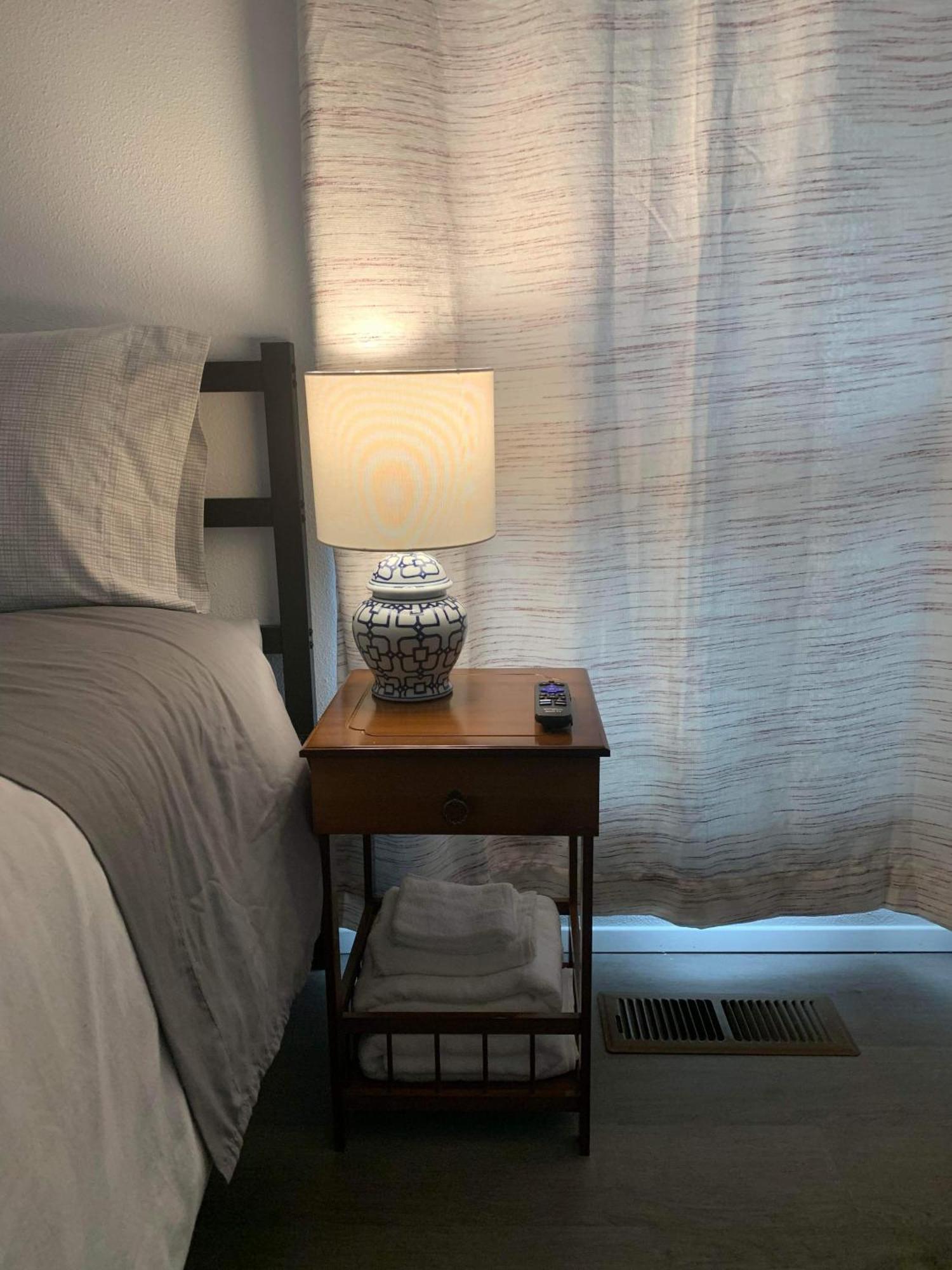 Central Bellevue Retreat מראה חיצוני תמונה